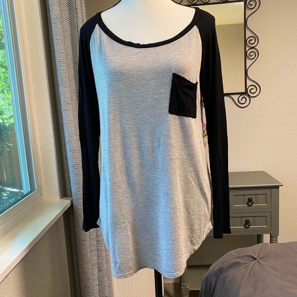 Soprano Buttery Soft Scoop Neck Baseball Tee - Black & Gray - Size Large